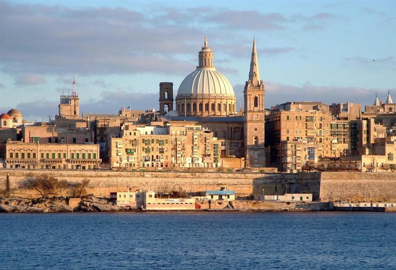 Seafront Luxury Apartment With Pool Sliema Luaran gambar